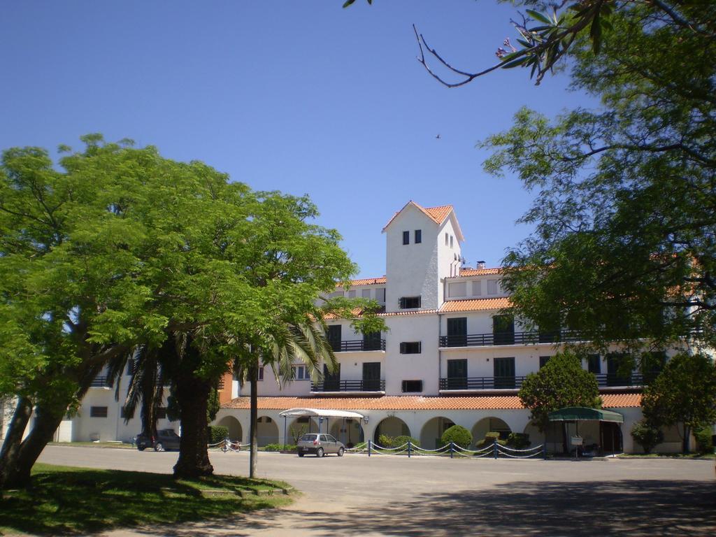 Hotel Casino Carmelo Buitenkant foto