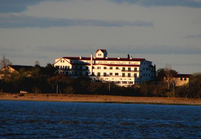 Hotel Casino Carmelo Buitenkant foto